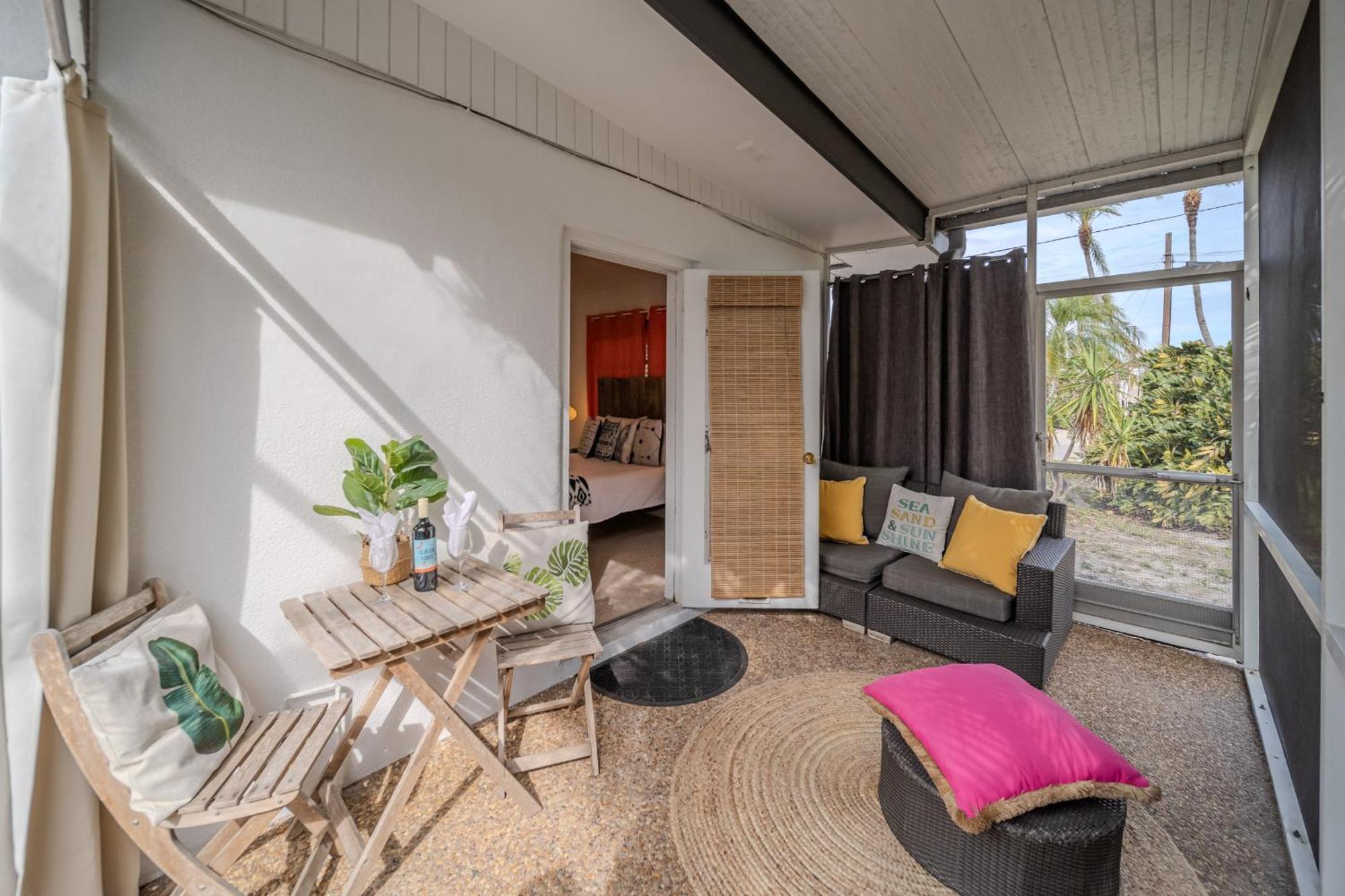 Fantastic Island House 1 Mile To The Beach With Heated Pool Sarasota Exterior foto